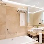 Отель Gf Victoria 5*